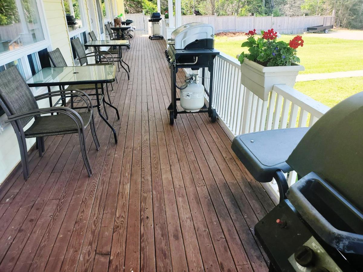 Boardwalk Motel Cavendish Eksteriør billede